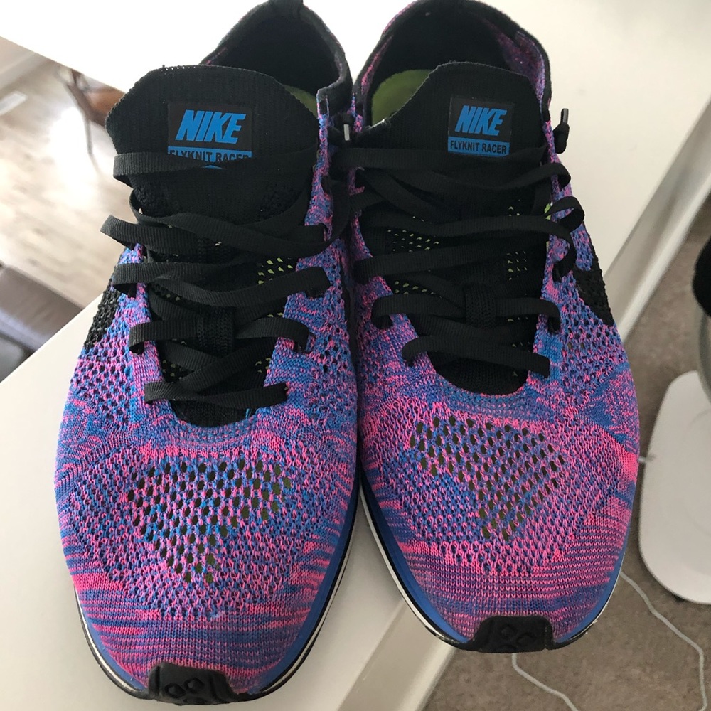 Men's Nike fly knit racer size 10